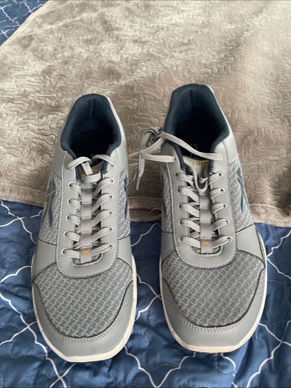 KURU Men's Grey Athletic Sneakers - Picture 15 of 15